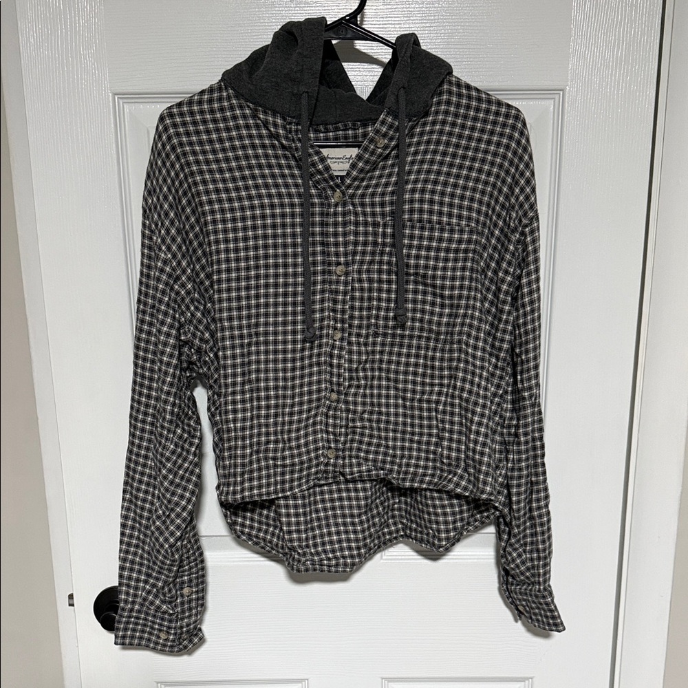 American Eagle Outfitters Plaid Button Down Shirt